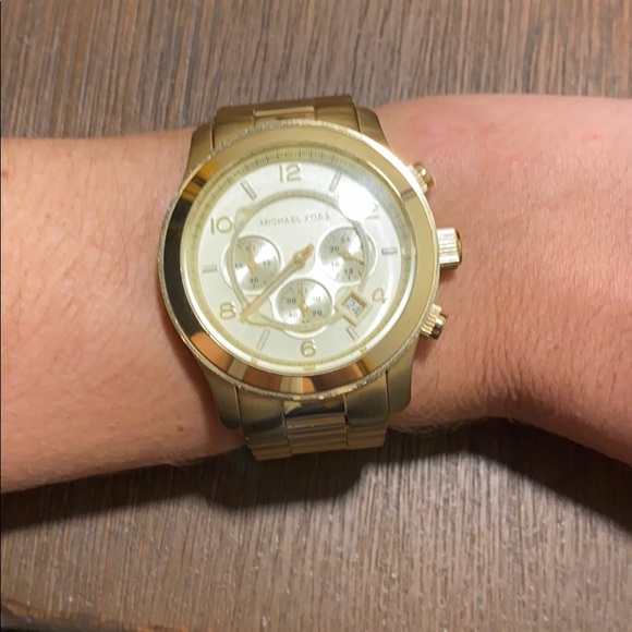 Michael Kors Gold Watch - Picture 2 of 4